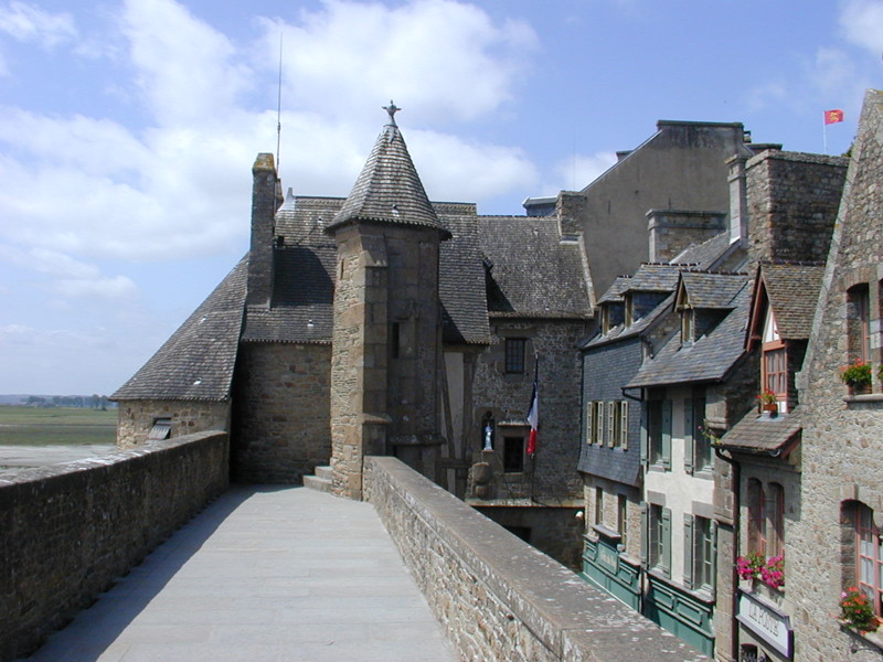 Замок Мон-Сен-Мишель, Франци
