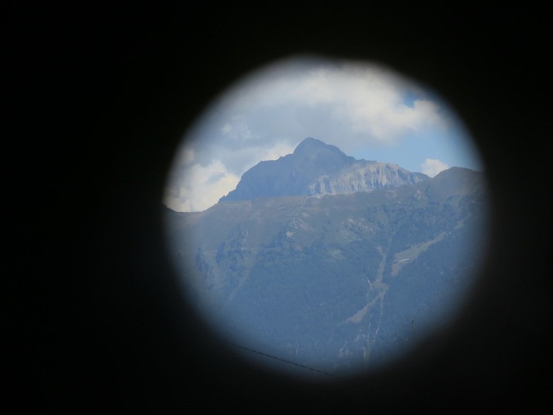 Неизвестный человек создал в Швейцарии необычный горный искатель
