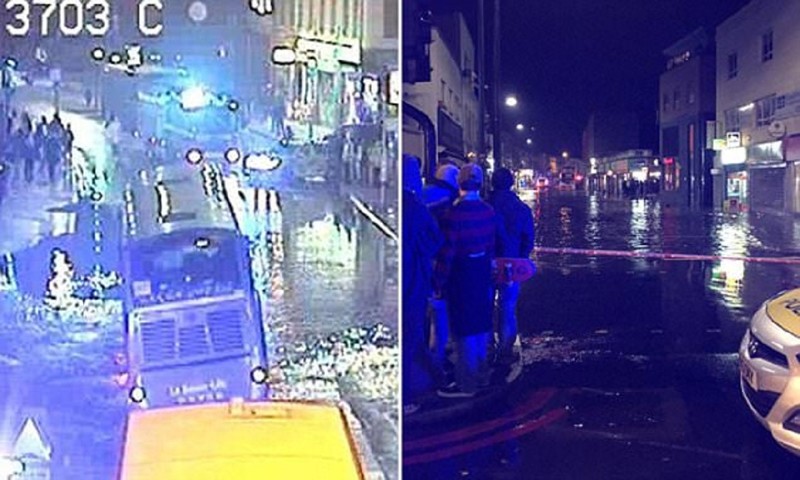 Потоп на улице и застрявший автобус: такого в Лондоне еще не видели