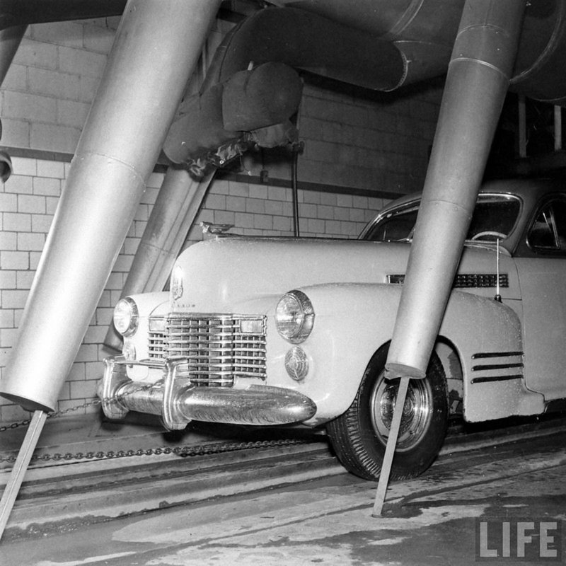 Одна из первых механизированных автомобильных моек в Мичигане