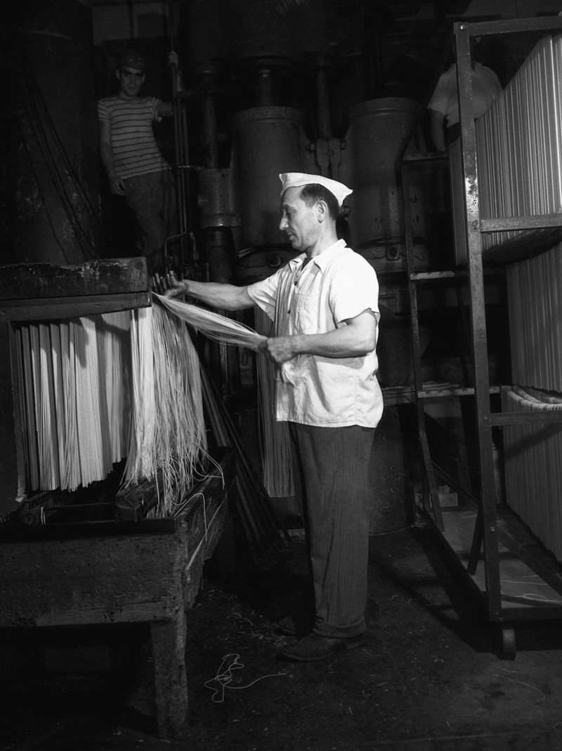 Репортаж с макаронной фабрики прошлого века