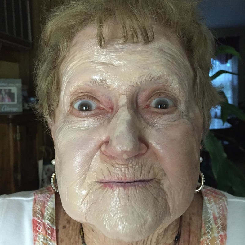 86-летняя американка прославилась уроками макияжа и ухода за собой