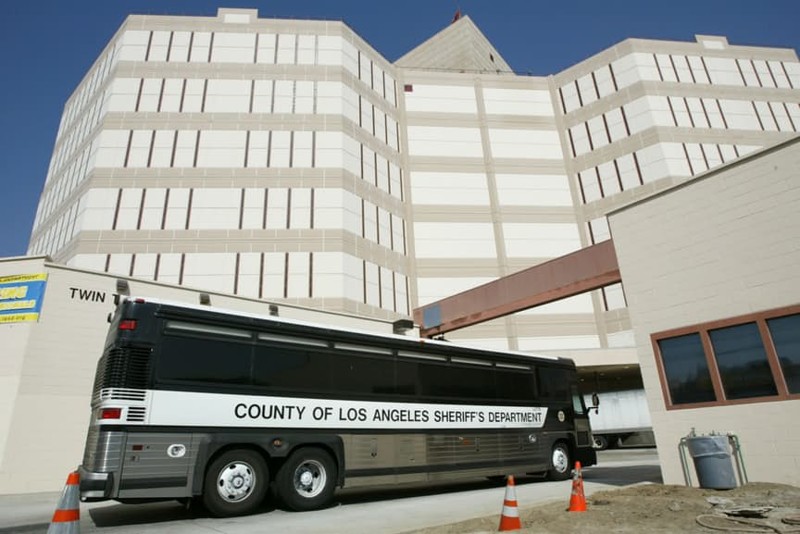2. Мужская Центральная Тюрьма и Twin Towers: Лос-Анджелес, Калифорния