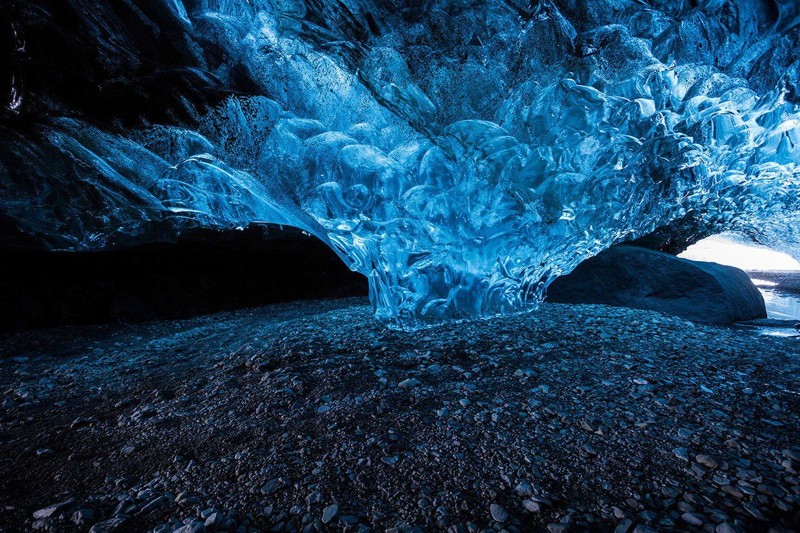 Пещера в леднике Ватнайёкюдль (Vatnajökull), Исландия