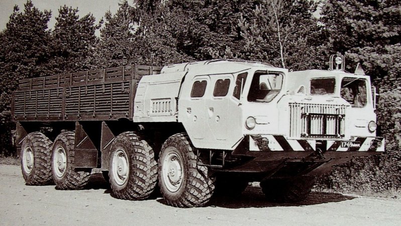 Гражданский 20-тонный автомобиль МАЗ-7310 с высокобортным кузовом