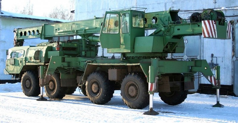 Модернизированный 25-тонный автокран КС-5574 на шасси МАЗ-73131