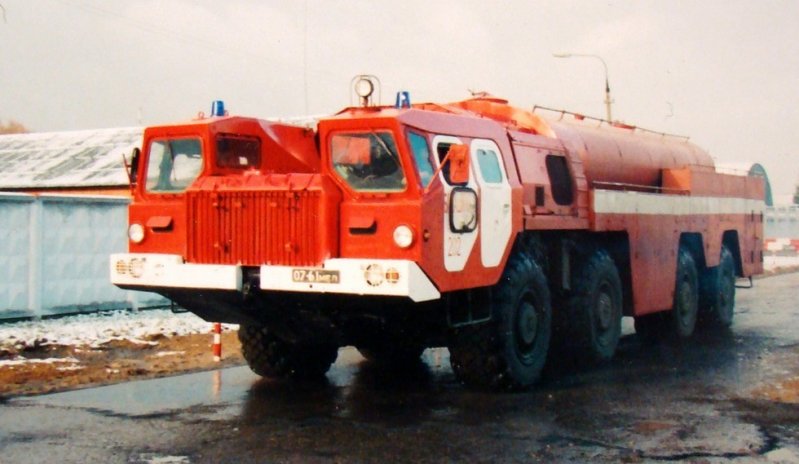 Пожарная машина АА-60 (7313)-160.01 без лафетного ствола на полигоне МВД
