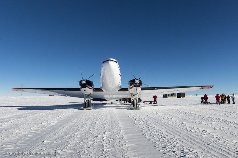 Антарктическая станция на Южном полюсе "Амундсен - Скотт"