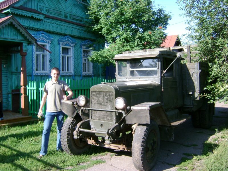 В августе 2009 года знаменитый ЗИС-5В был доставлен из Кузнецка в Санкт-Петербург. 
