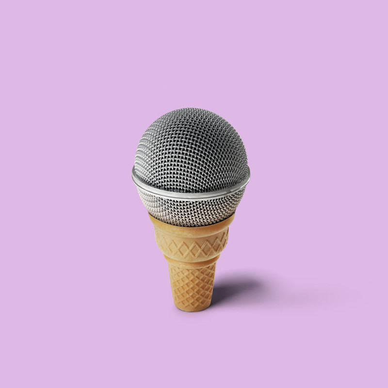 5. Рожок мороженого и микрофон
