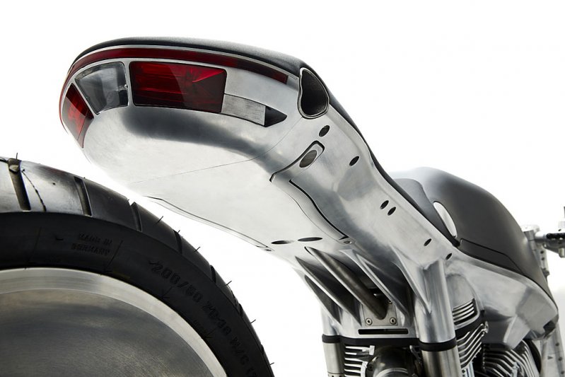 Новый американский мотобренд Vanguard представляет мотоцикл Roadster 