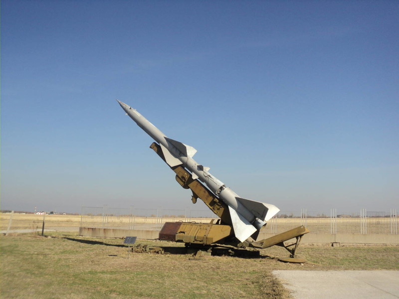 Пусковая установка и ракета от ЗРК СА-75 Двина