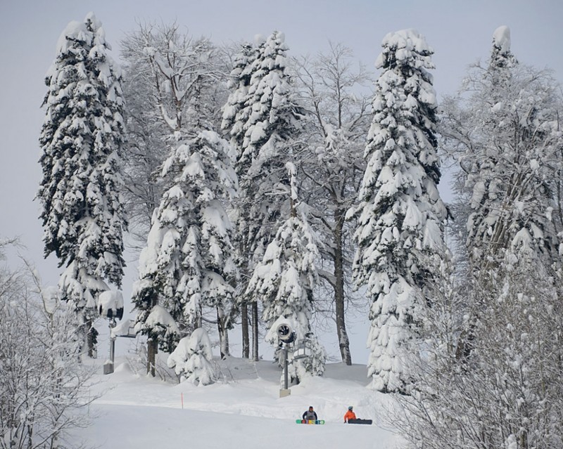 В Сочи, на "Роза Хутор", открыт сезон зимнего катания