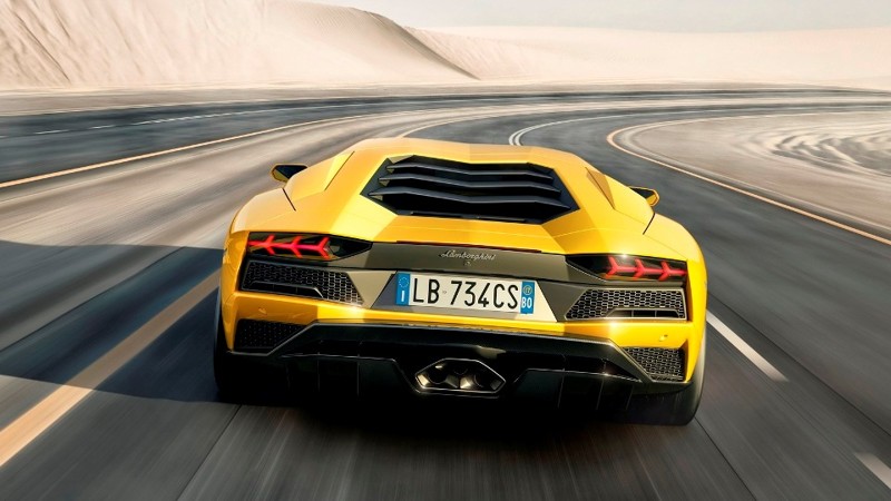 Lamborghini Aventador получил полноуправляемое шасси