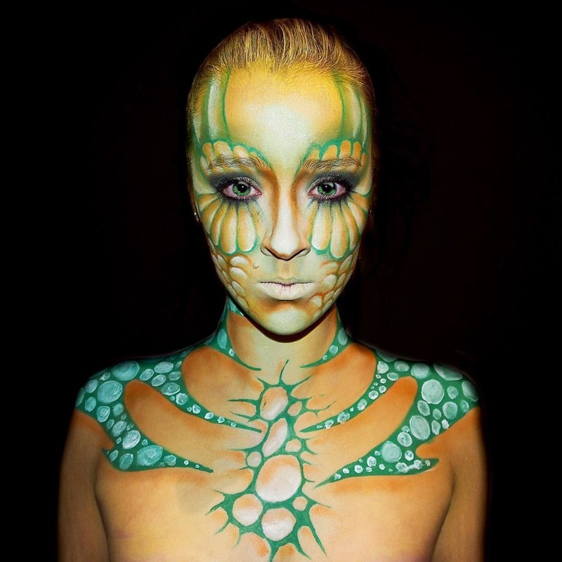 Австралийская художница создает на собственном теле фантастический боди-арт