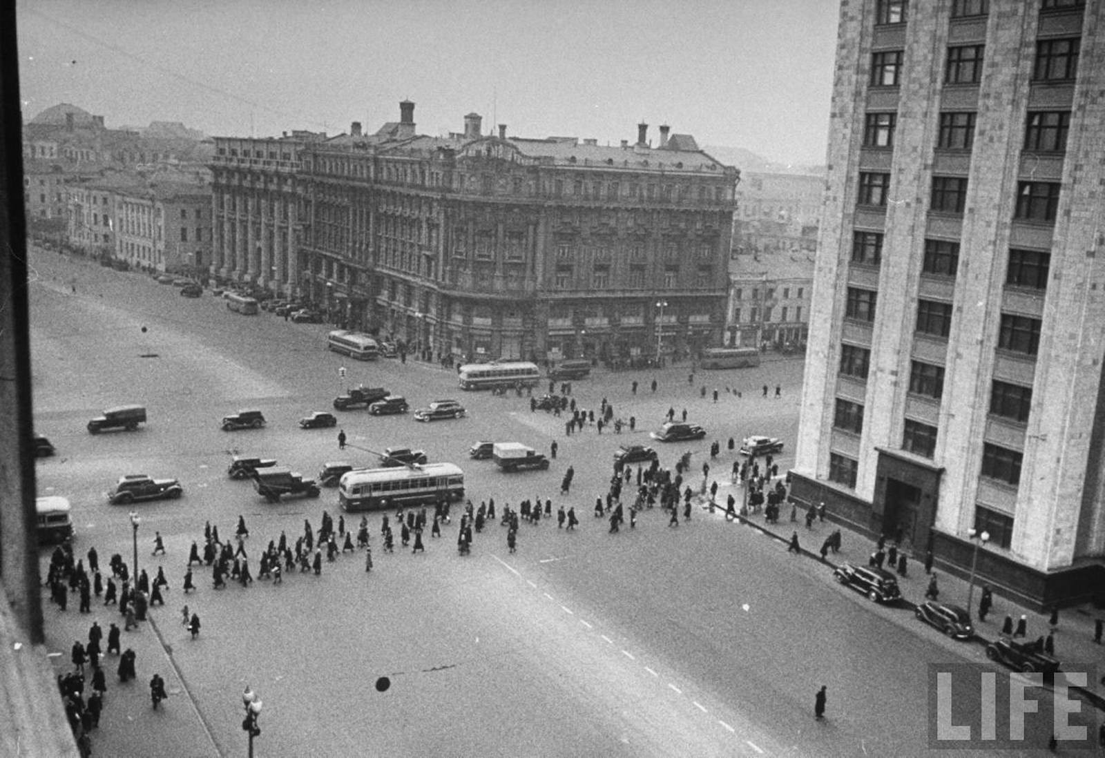 Летом 1940 года ленинградский. Москва 1947 Москва. Послевоенная Москва 1947. Послевоенная Москва 1947 года в фотографиях. Фото послевоенная Москва 1947 лайф.