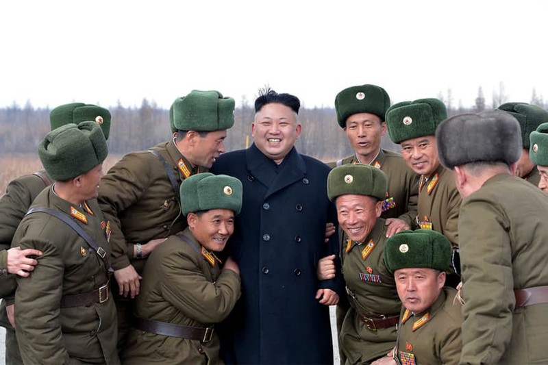 1. Жизнь в Северной Корее прекрасна!