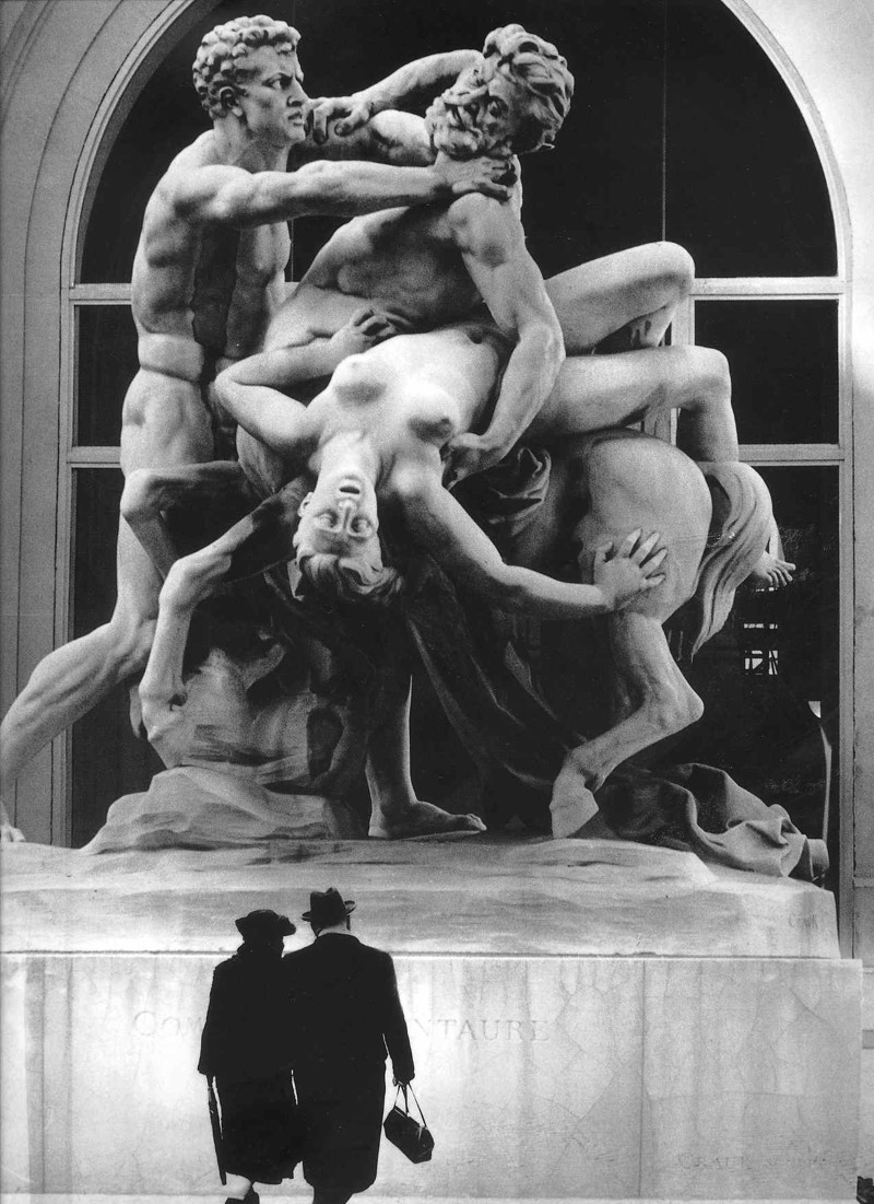 5) Автор скульптуры "Бой кентавров"(1900 год) Gustave Crauk