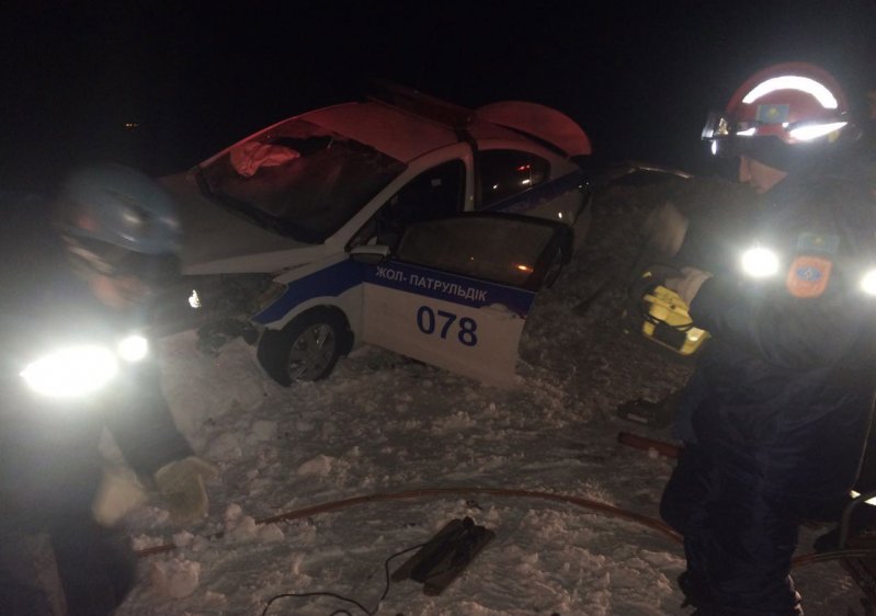 Полицейский погиб во время погони в Казахстане