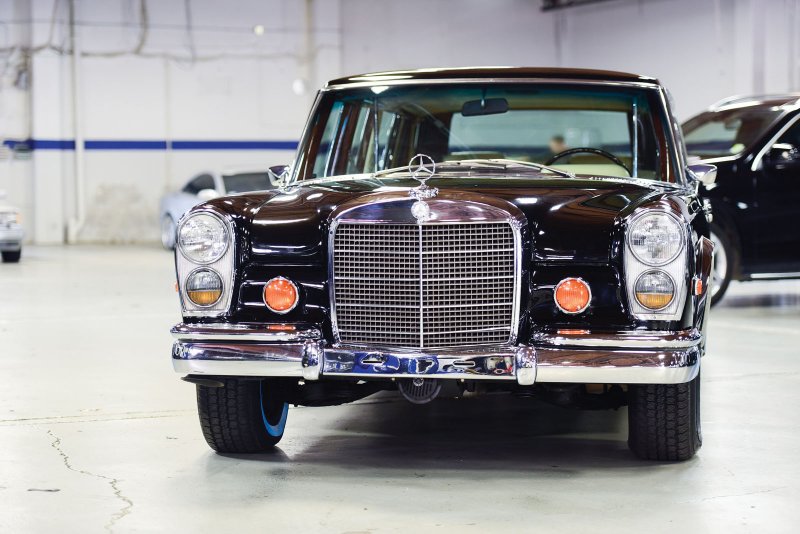 Редкий лимузин Mercedes-Benz 600 Pullman из 60-х