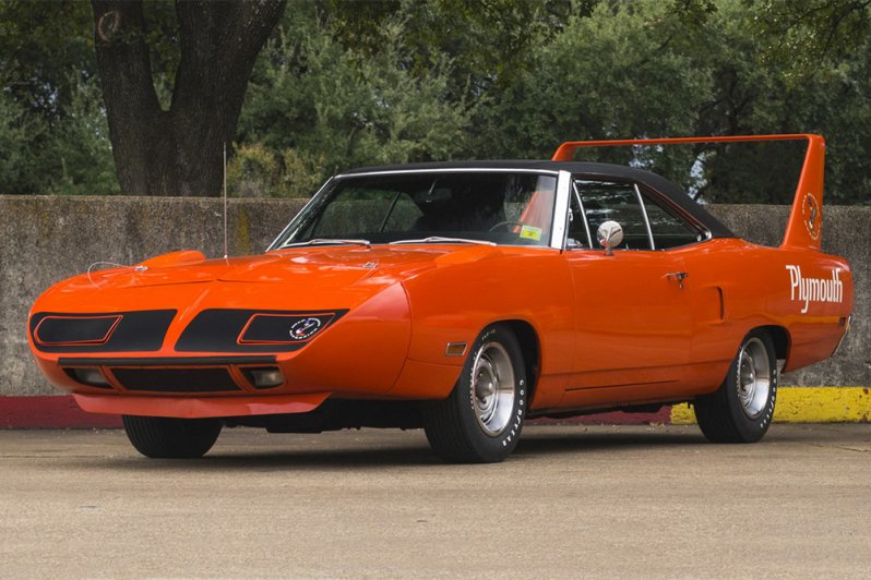 Plymouth Road Runner Superbird  за полмиллиона