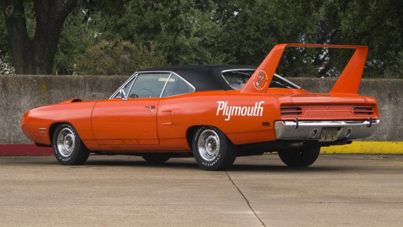Plymouth Road Runner Superbird  за полмиллиона