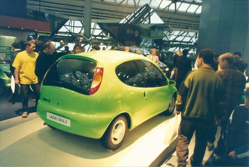 Первый вариант «Оки-2» (ВАЗ-1901), выполненный в стиле биодизайна, был продемонстрирован в 1998 г. на Московском международном мотор-шоу. Однако дальше выставочного макета дело не пошло.