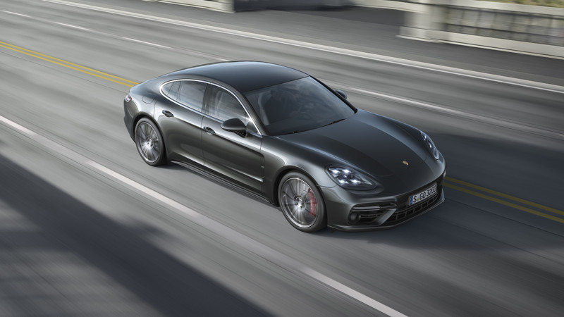 №1 "Робот" PDK нового Porsche Panamera Turbo