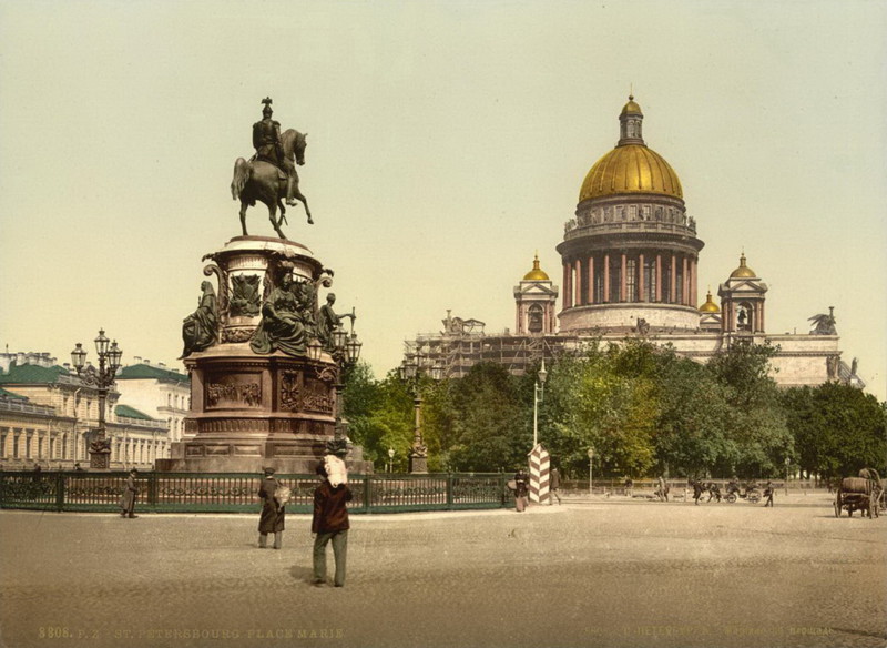 Памятник Николаю I на Николаевской площади (ныне Исаакиевская пл.)