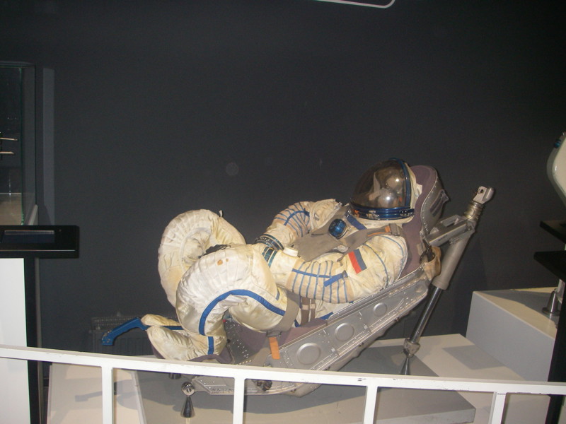 аммортизационно - перегрузочное кресло космического корабля. СССР