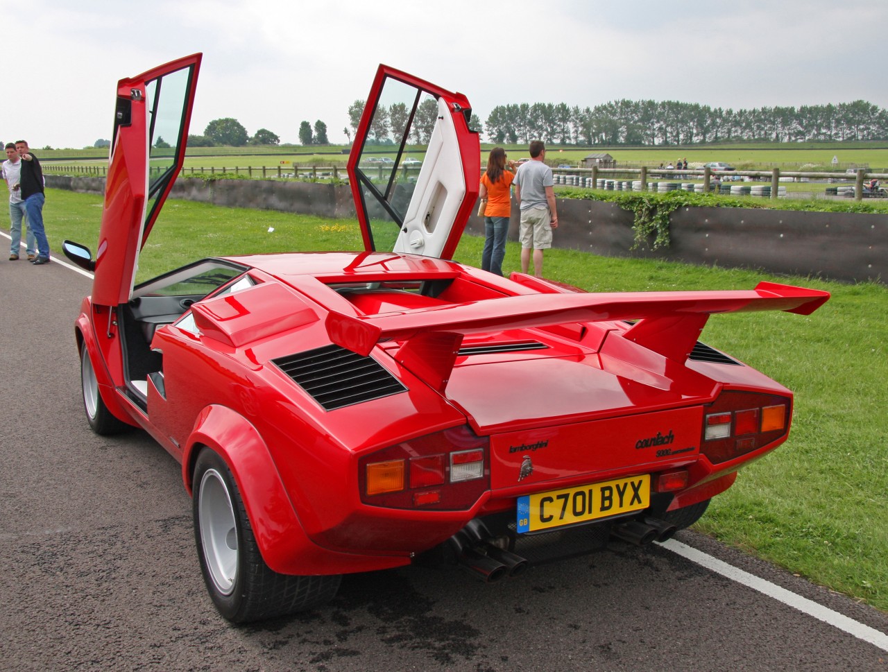 lamborghini countach