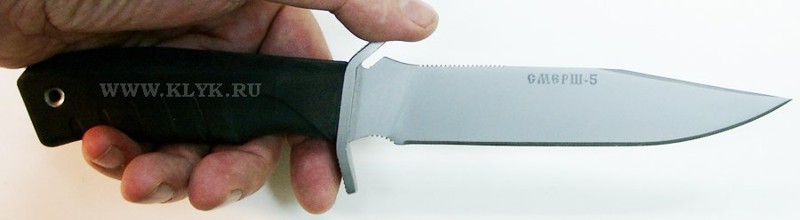 Нож Смерш-5 от Мелита имеет длину клинка 150 мм и толщину обуха 2.2 мм.