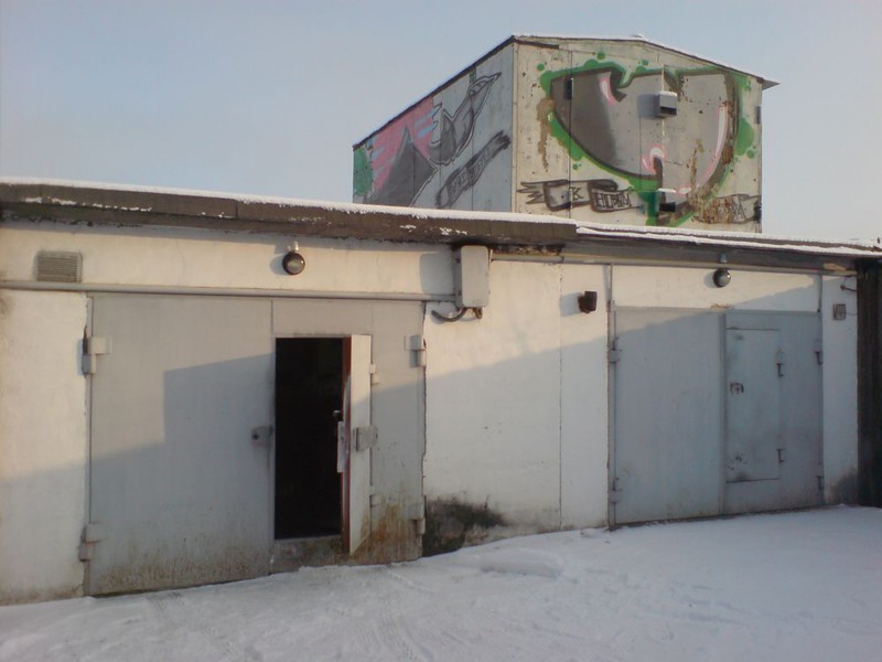 Красноярец заканчивает сборку российского ховерборда в гараже у отца
