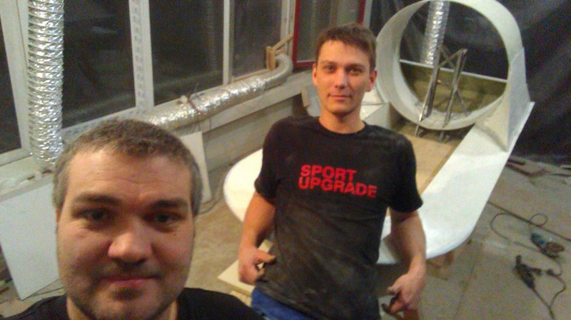 Красноярец заканчивает сборку российского ховерборда в гараже у отца