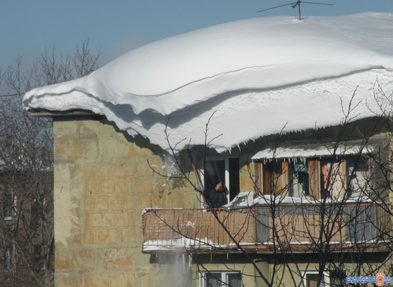 6 бесспорных причин почистить снег с крыши