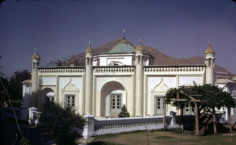64. Мечеть в центре Кабула