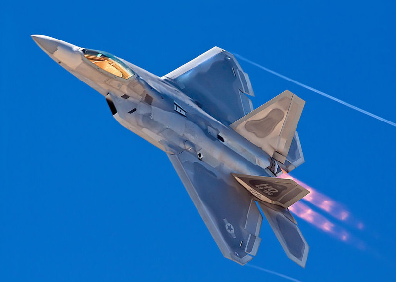 «Ни фунта по земле» - Lockheed Martin F-22 Raptor (США)