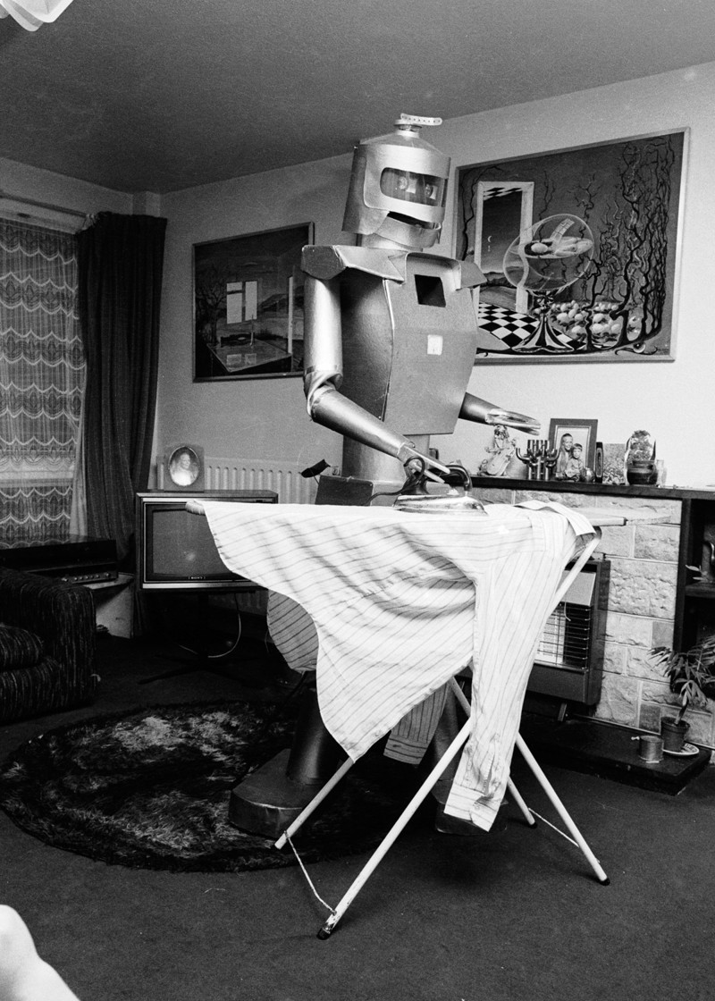 1980 год. Робот Питера Холланда "Господин Робохам Великий" управляется дистанционно.