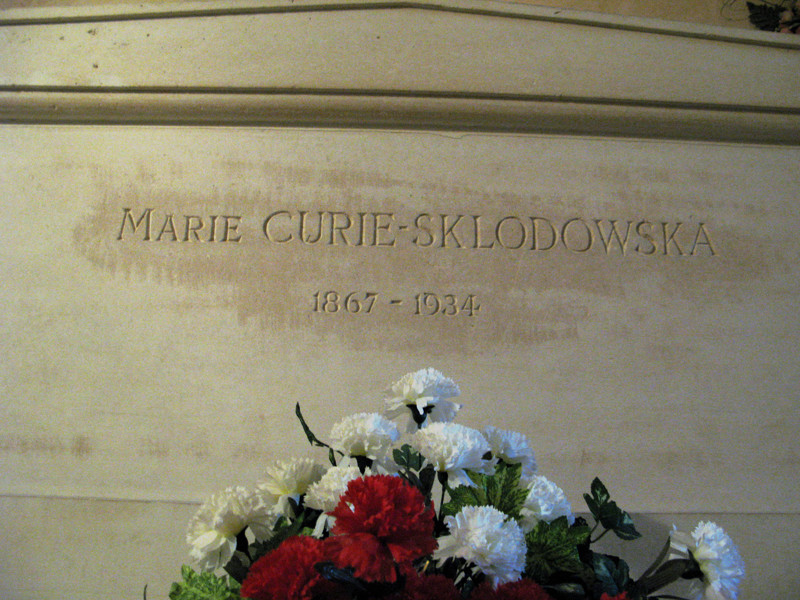 К личным вещам Марии Кюри нельзя прикасаться ещё 1500 лет из-за высочайшей радиации