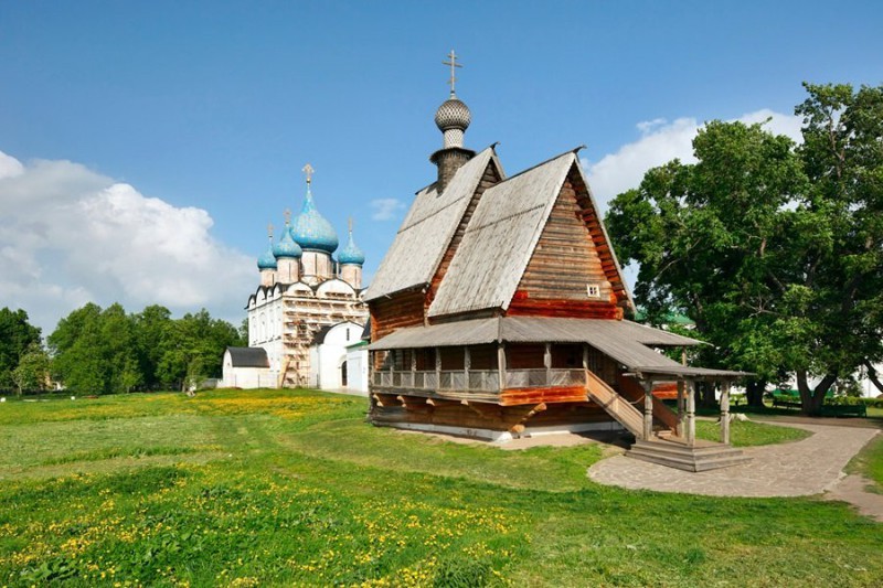 Земляные валы и оборонительные рвы вокруг Суздальского Кремля сохранились с XI века!