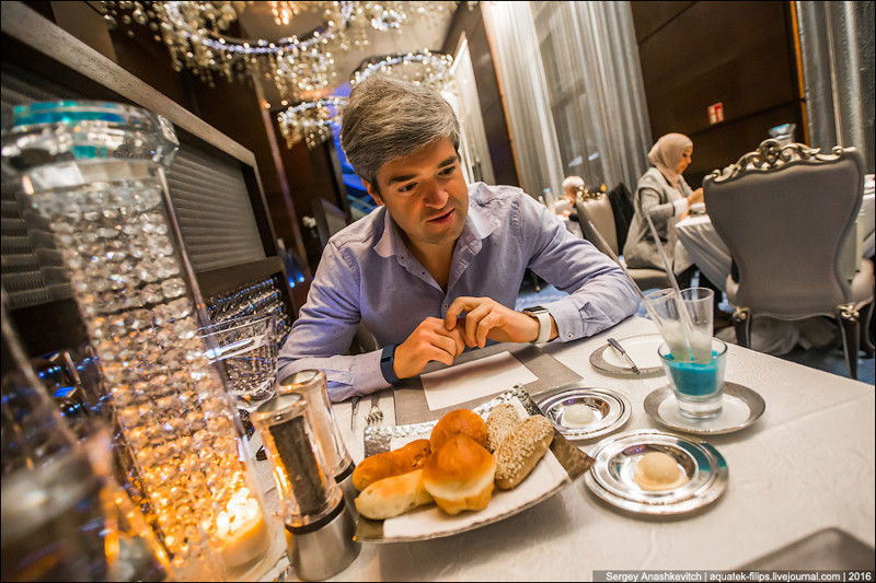Сколько стоит ужин в luxury-ресторане в Кувейте