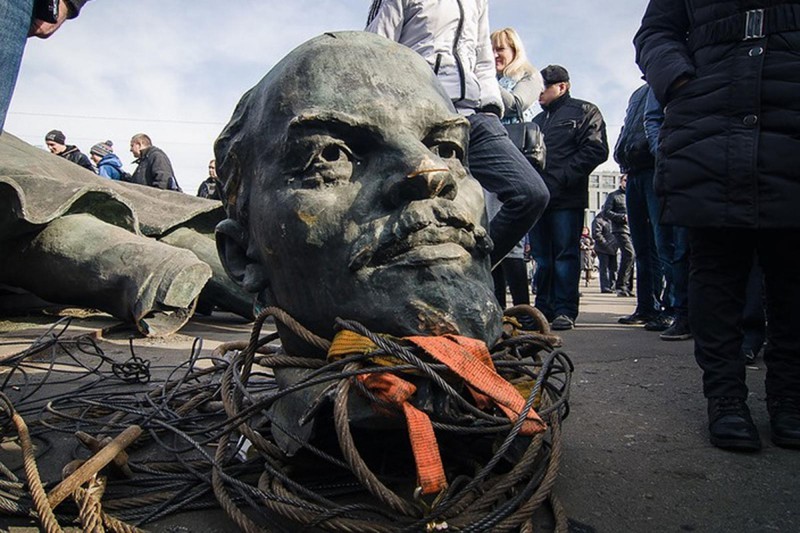 Украина требует от ООН защитить В. И. Ленина от агрессии Путина 