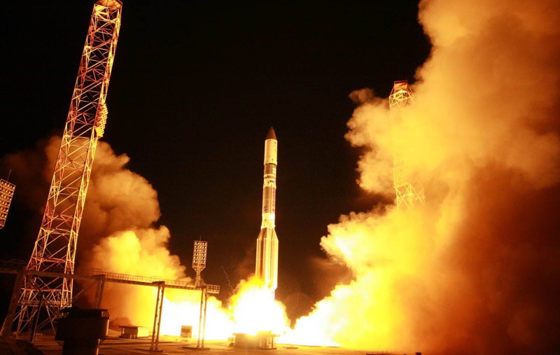 Трудовые будни российского космоса: "Протон" вывел на орбиту европейский спутник связи