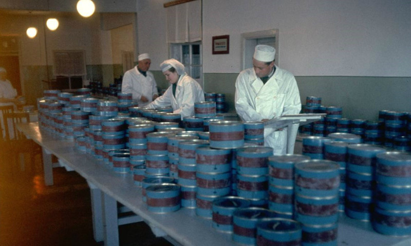 Добыча черной икры в 1960 году