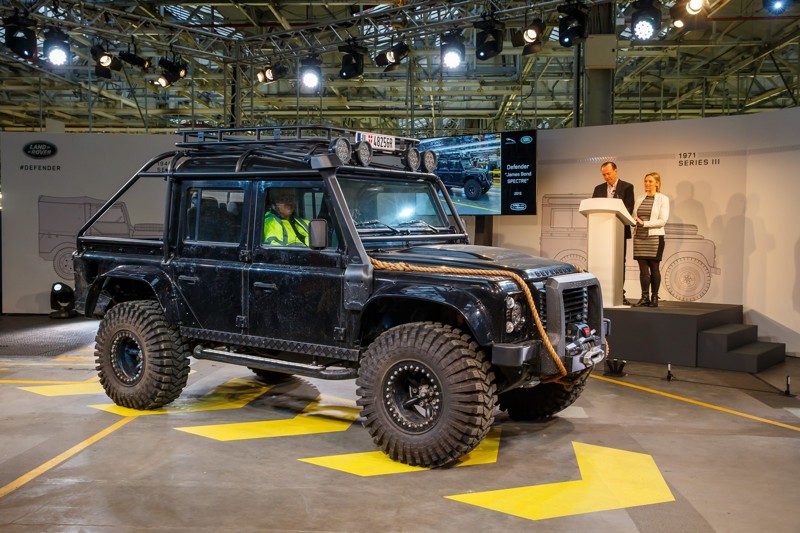 Land Rover свернула производство внедорожника Defender