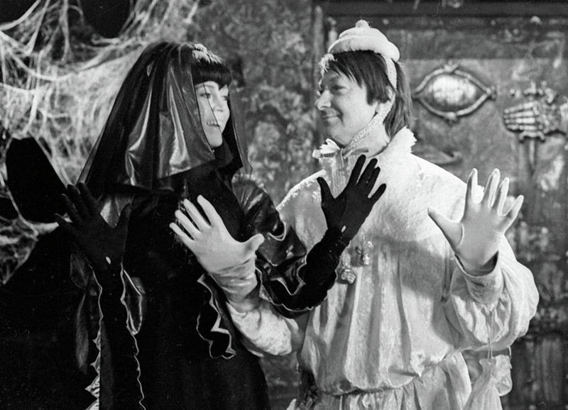 Джейн Фонда и Георгий Вицин (справа) на съемках фильма "Синяя птица"