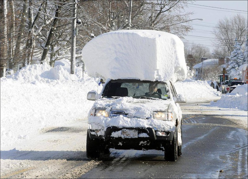 Когда ты по-настоящему любишь зиму и снег, ты даже не убираешь его со своей машины.