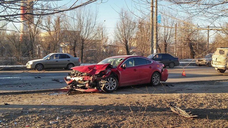 Авария дня. Столкновение трех автомобилей в Волгограде