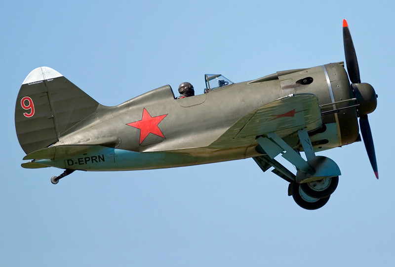 И-16 - советский истребитель Второй мировой войны