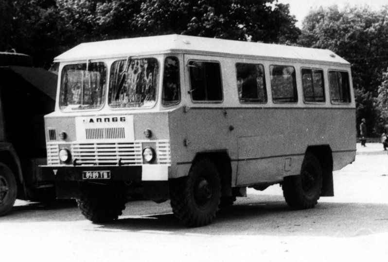 ВАХТОВЫМ МЕТОДОМ СССР, автобус